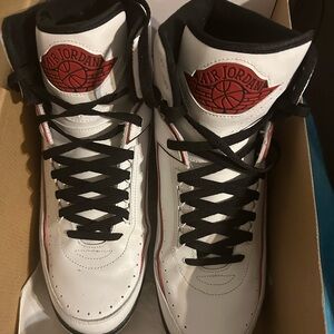 Jordan Air Retro 2 - White, Black, Varsity Red